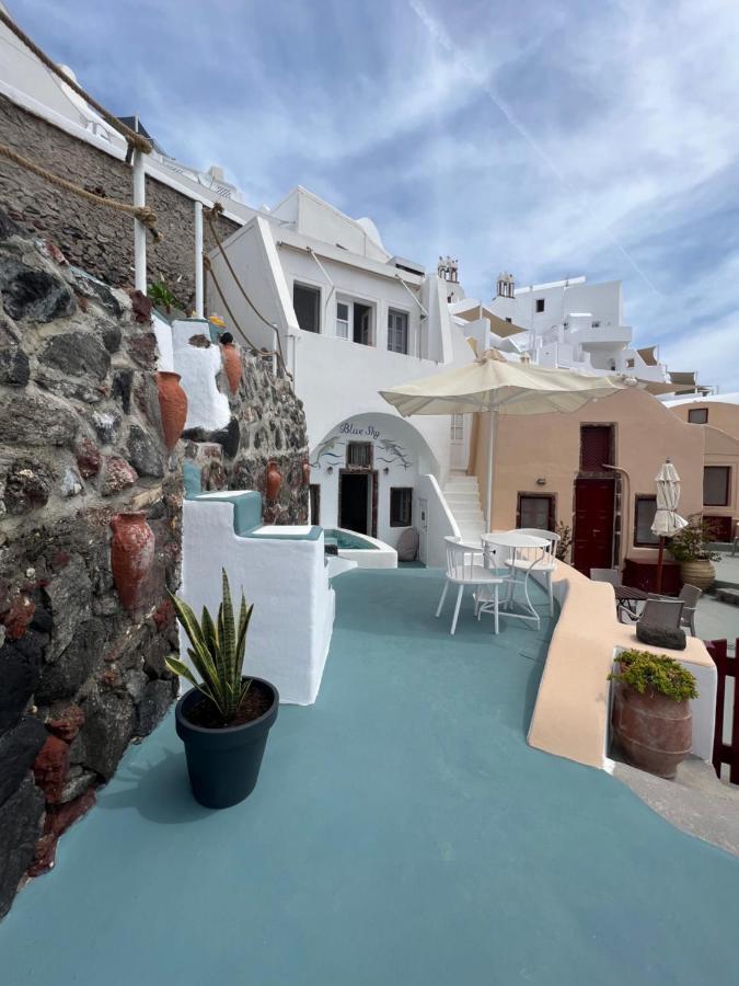Blue Sky Cave House Oia (Santorini)
