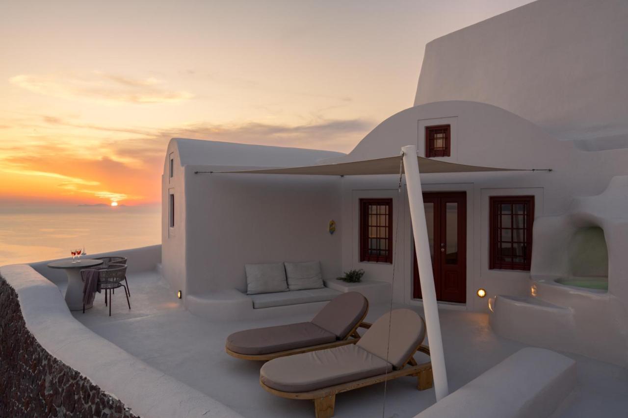 The Architect's Cave House Oia (Santorini)