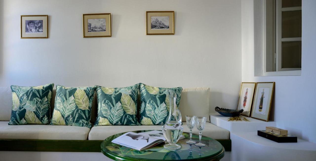 Nikos 4* Oia (Santorini)