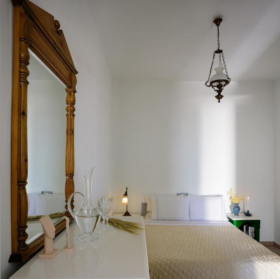 Nikos Aparthotel 4*