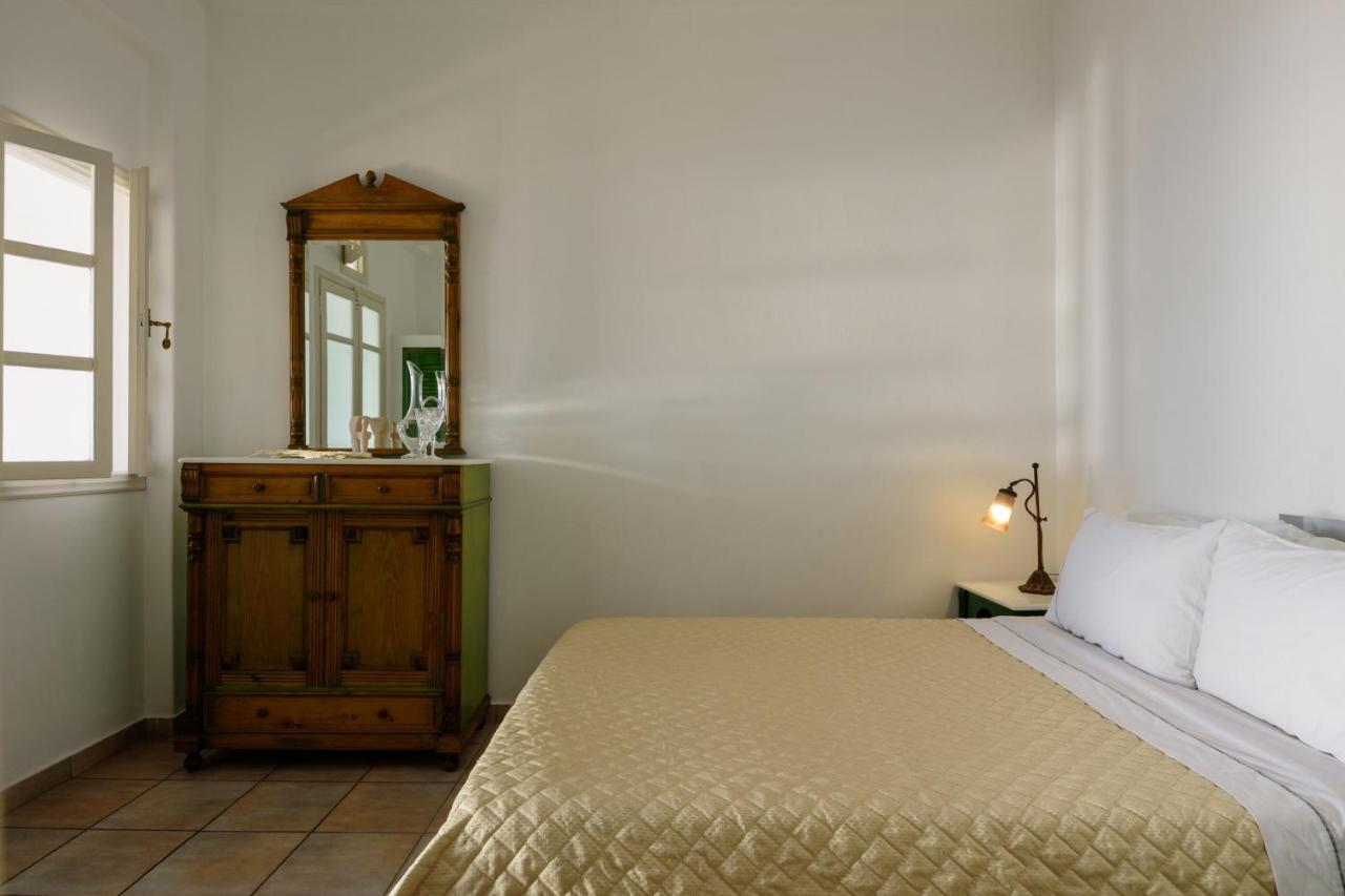Nikos 4* Oia (Santorini)