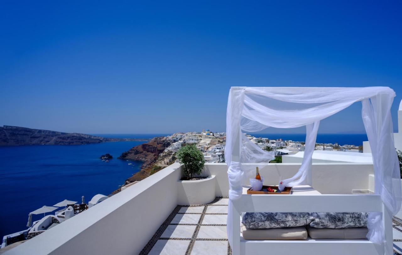 Nikos Aparthotel 4*
