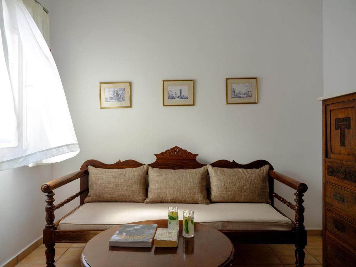 Nikos 4* Oia (Santorini)