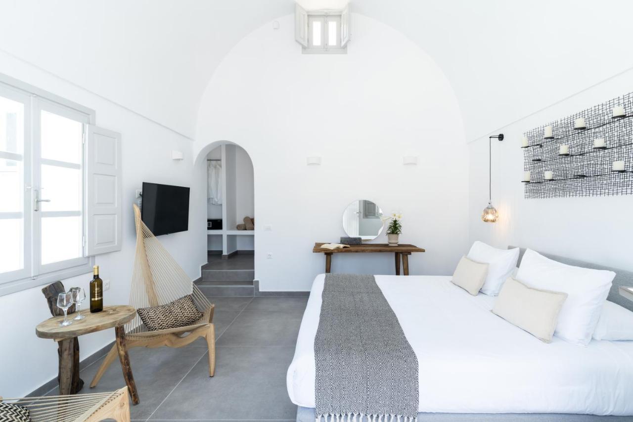 Elysian Santorini *