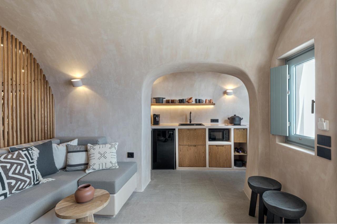 The Exotic Cave * Oia (Santorini)