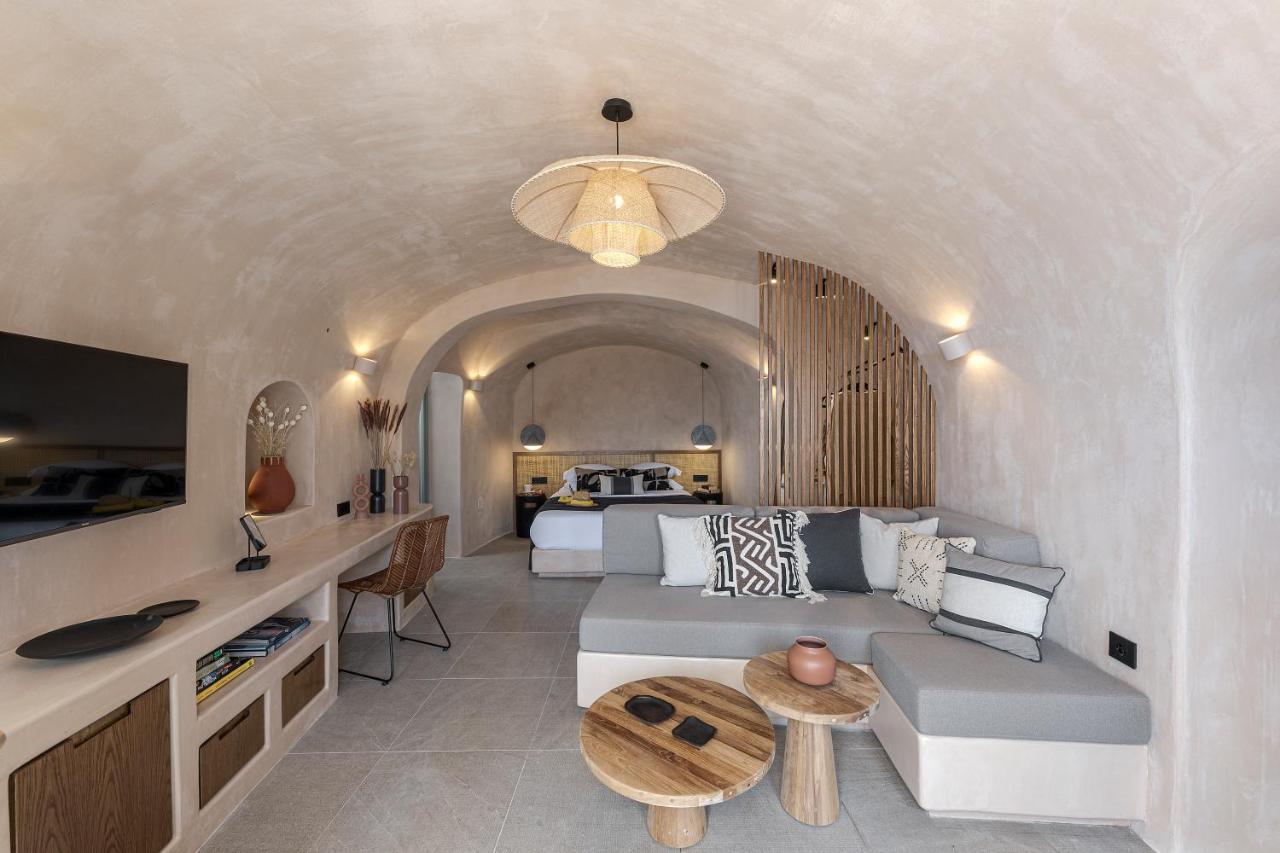 The Exotic Cave Villa Oia (Santorini)