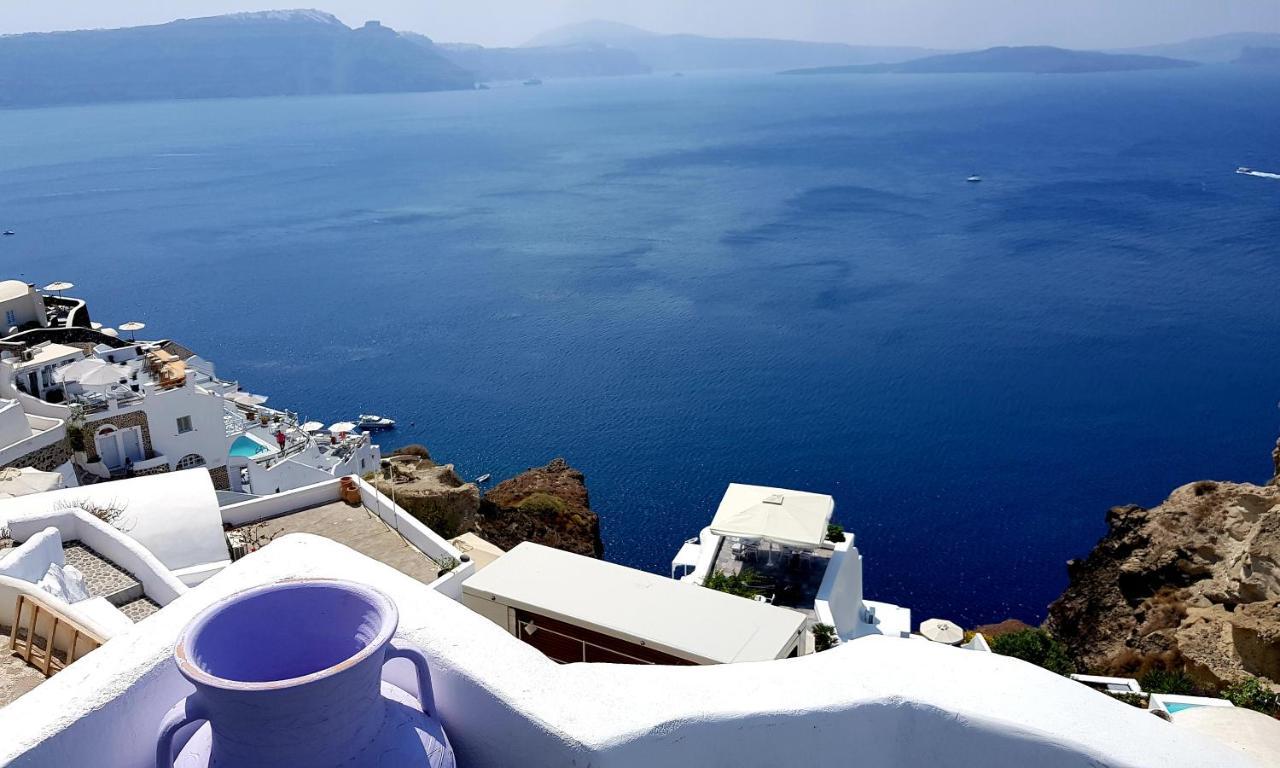 Aqua & Terra Traditional Cave Villa Oia (Santorini)