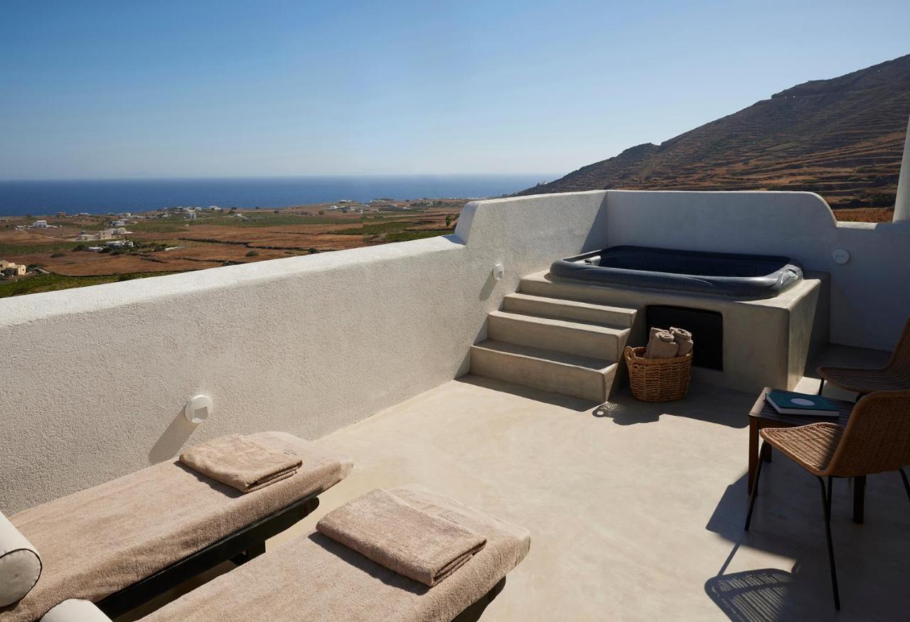 Danae Santorini