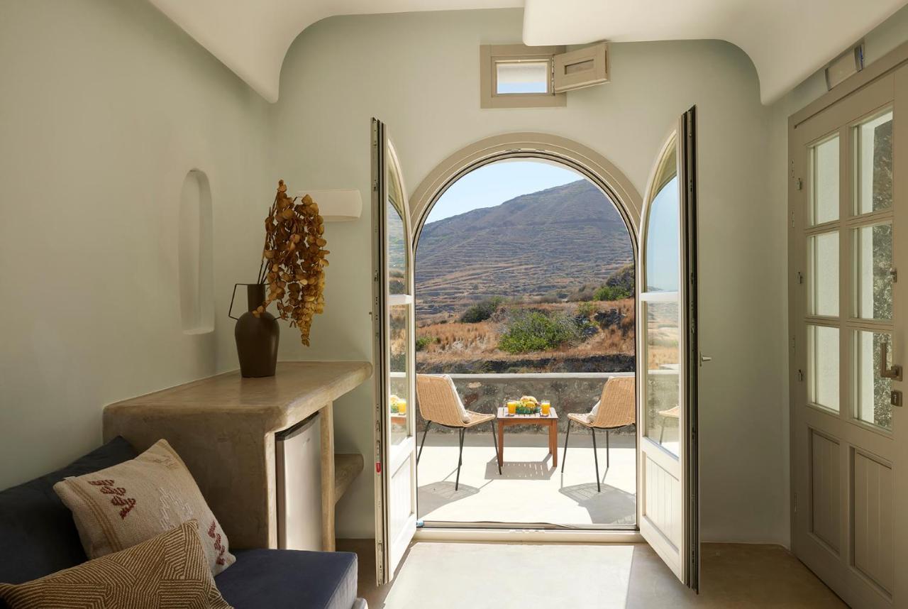 Danae Santorini 4*
