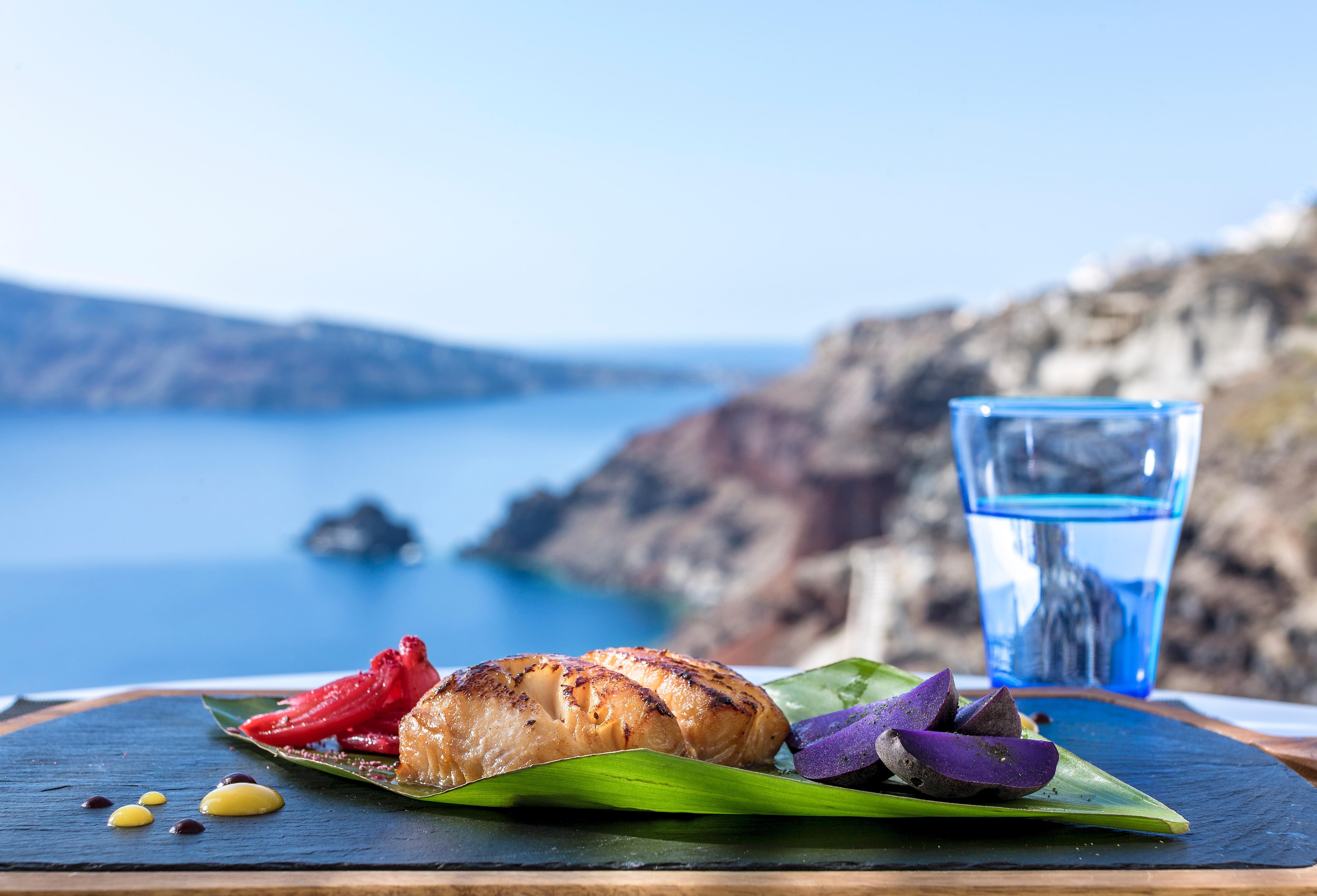 Hotel Katikies Santorini - The Leading Of The World