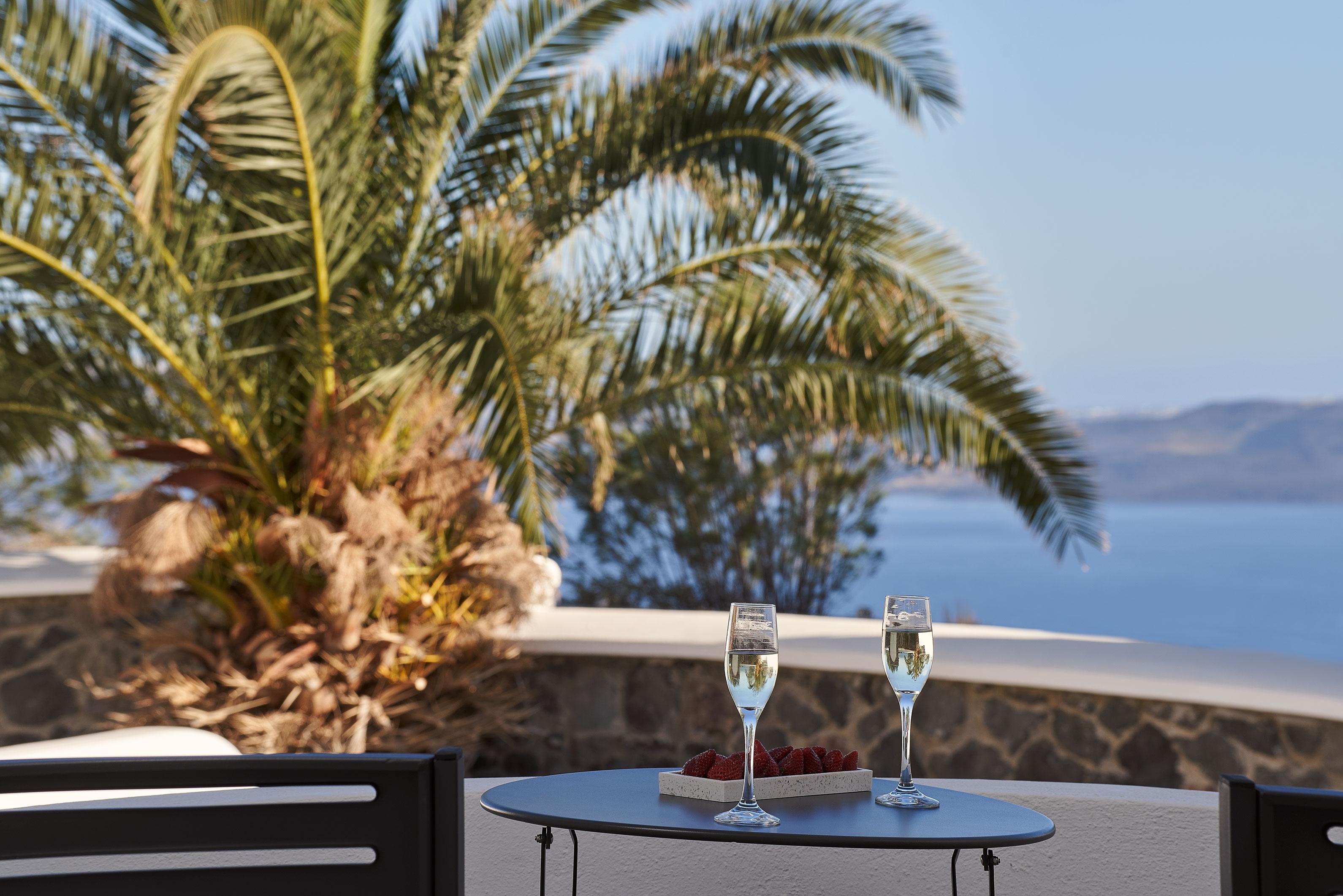 Mr And Mrs White - Santorini Ia