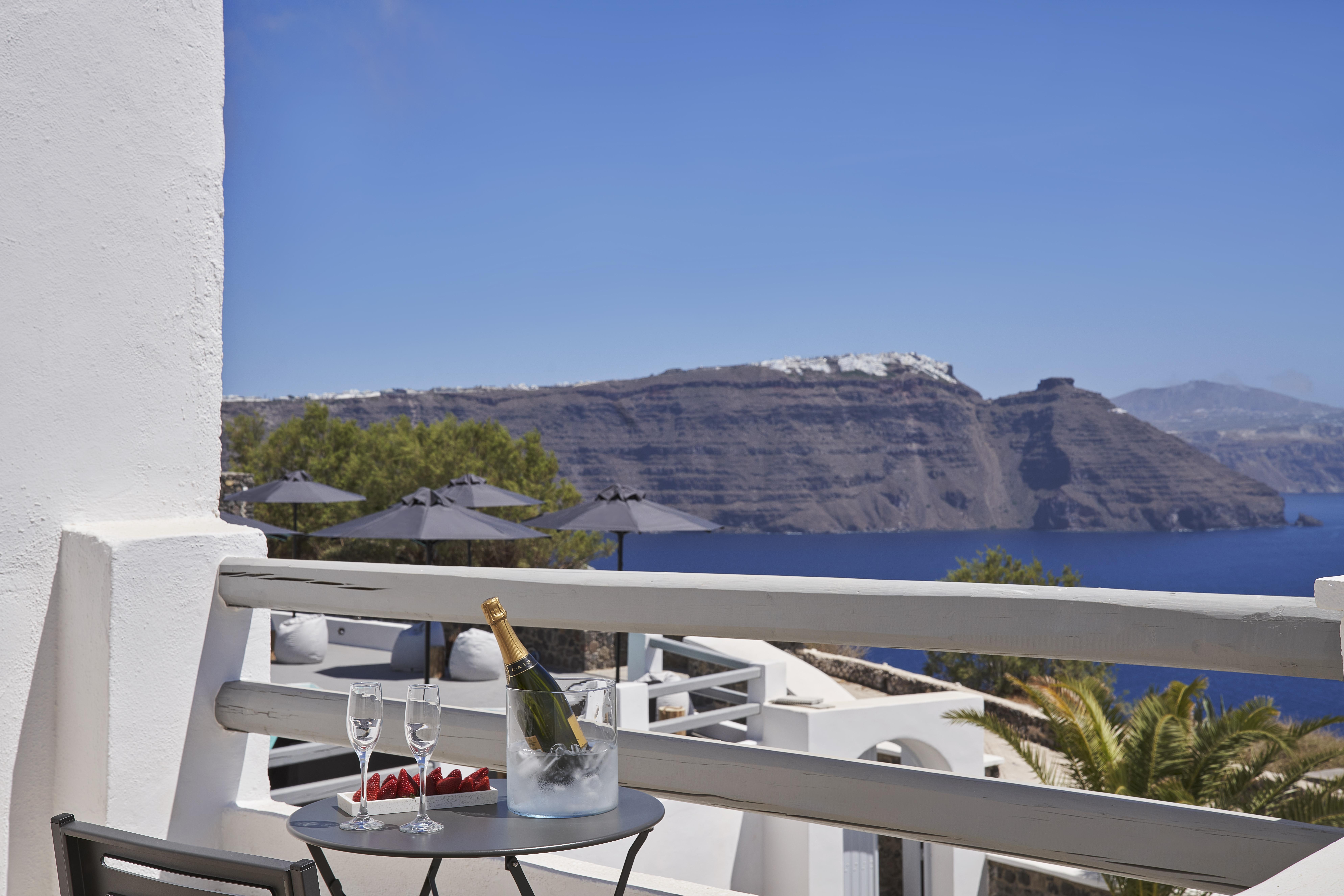 Mr And Mrs White - Santorini