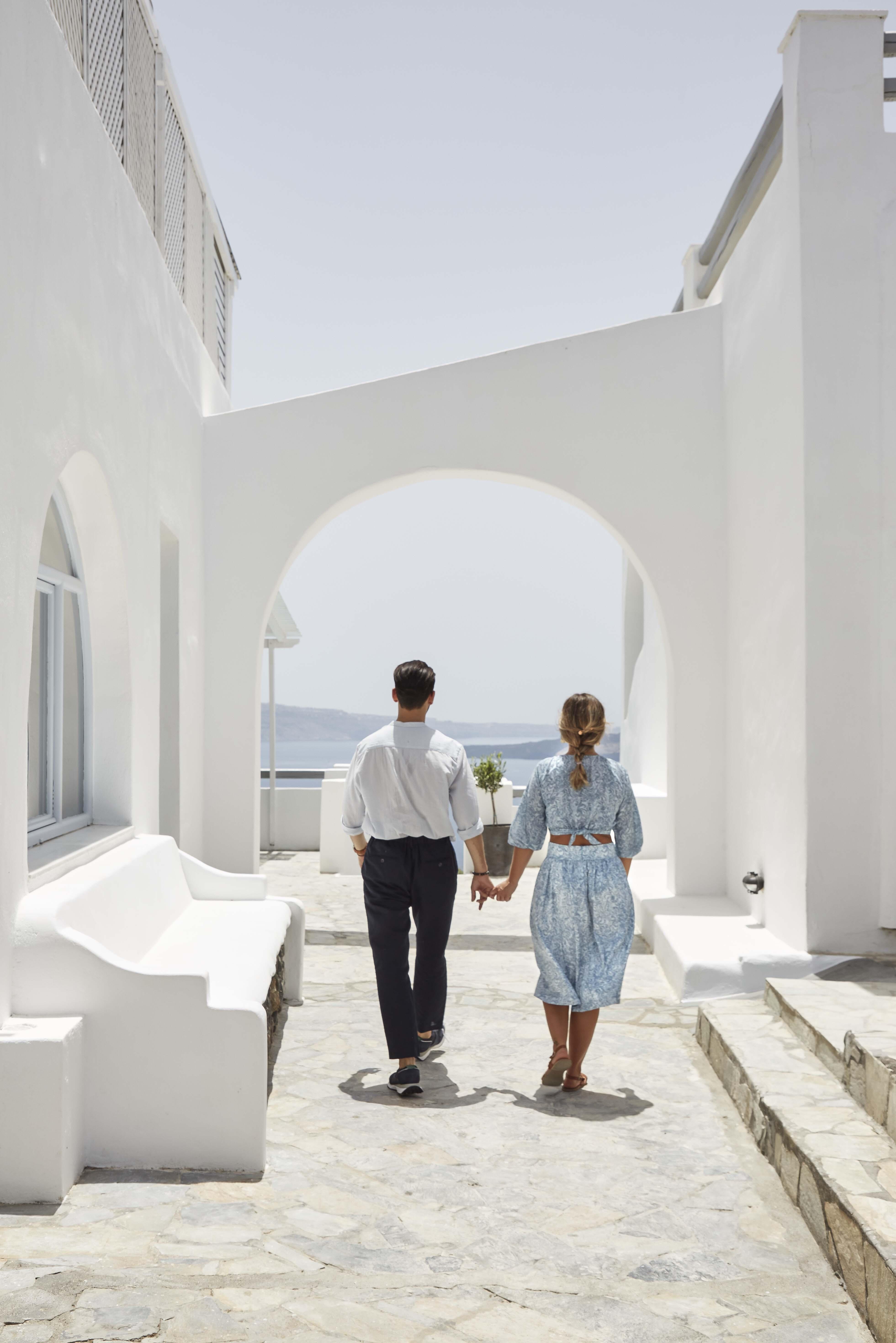Mr And Mrs White - Santorini Hotel