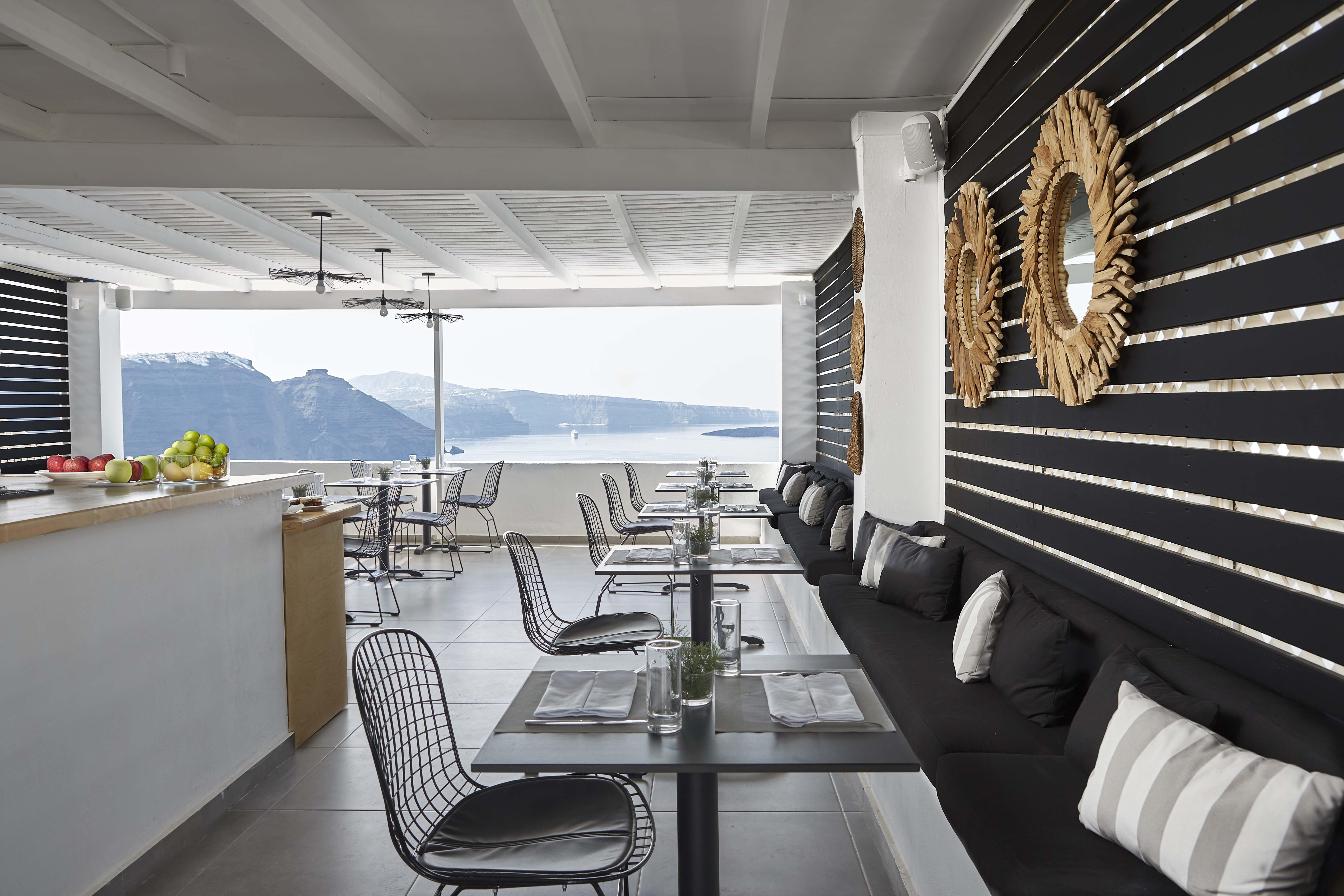Mr And Mrs White - Santorini 4* Ia