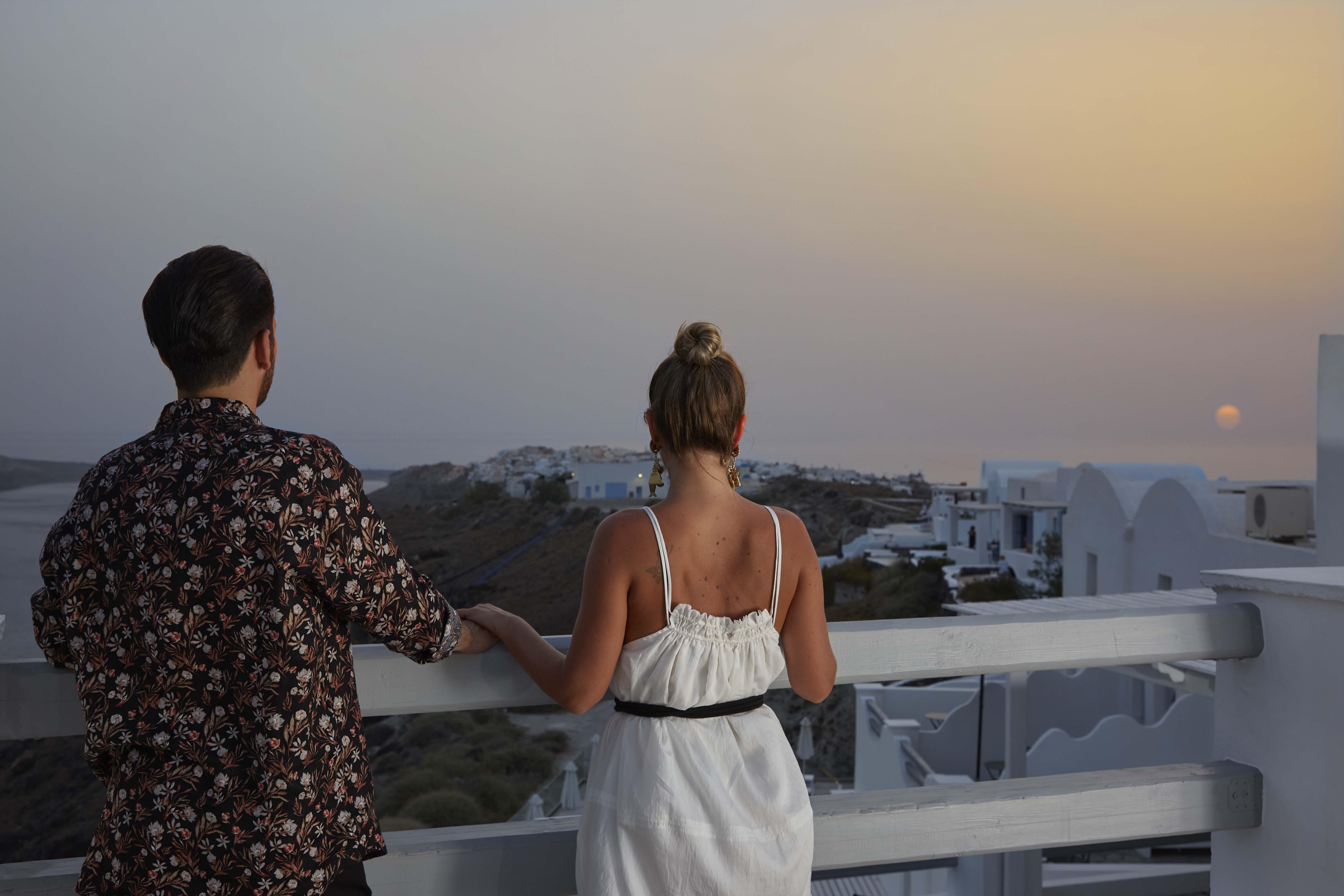 Mr And Mrs White - Santorini Hotel 4*