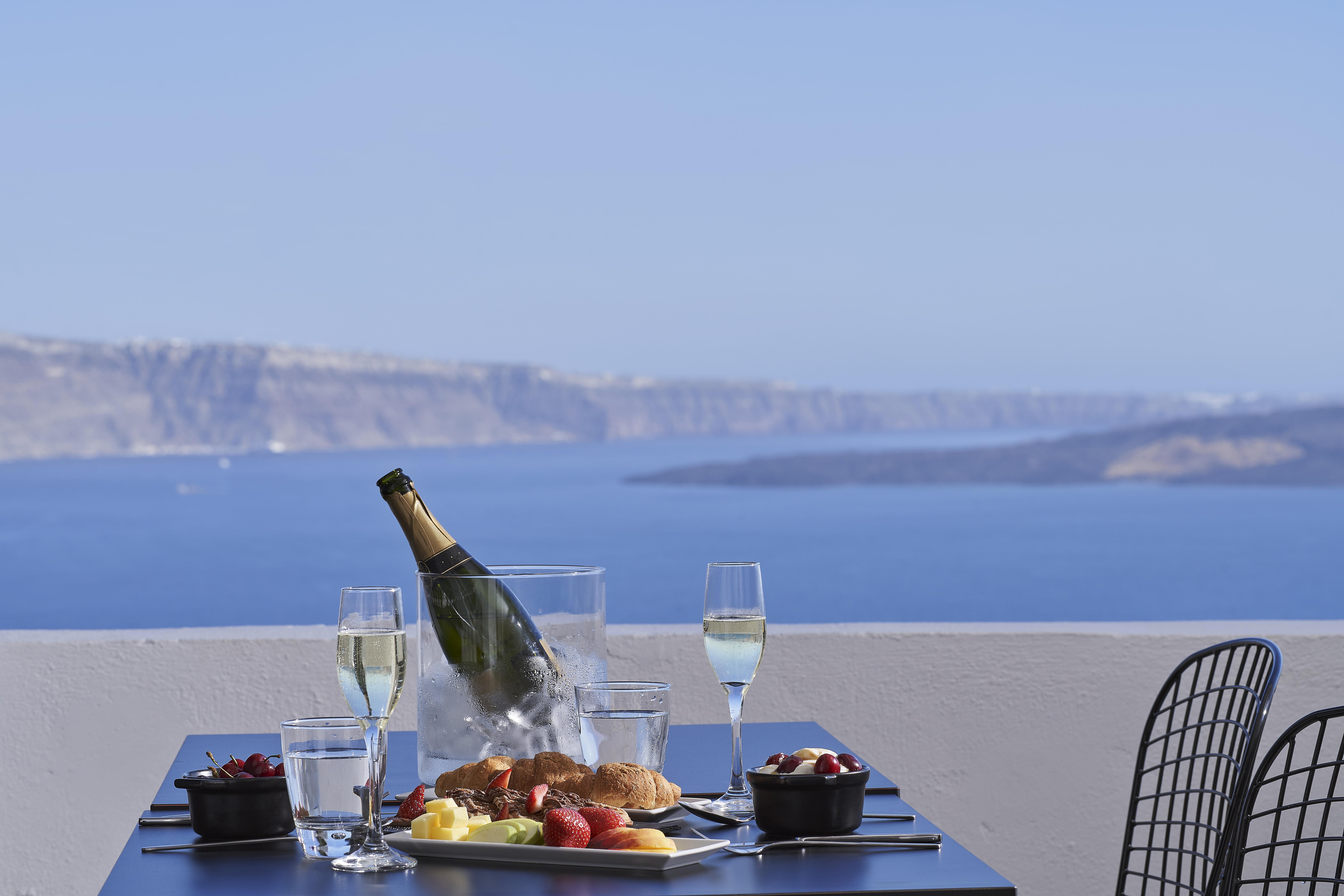 Mr And Mrs White - Santorini