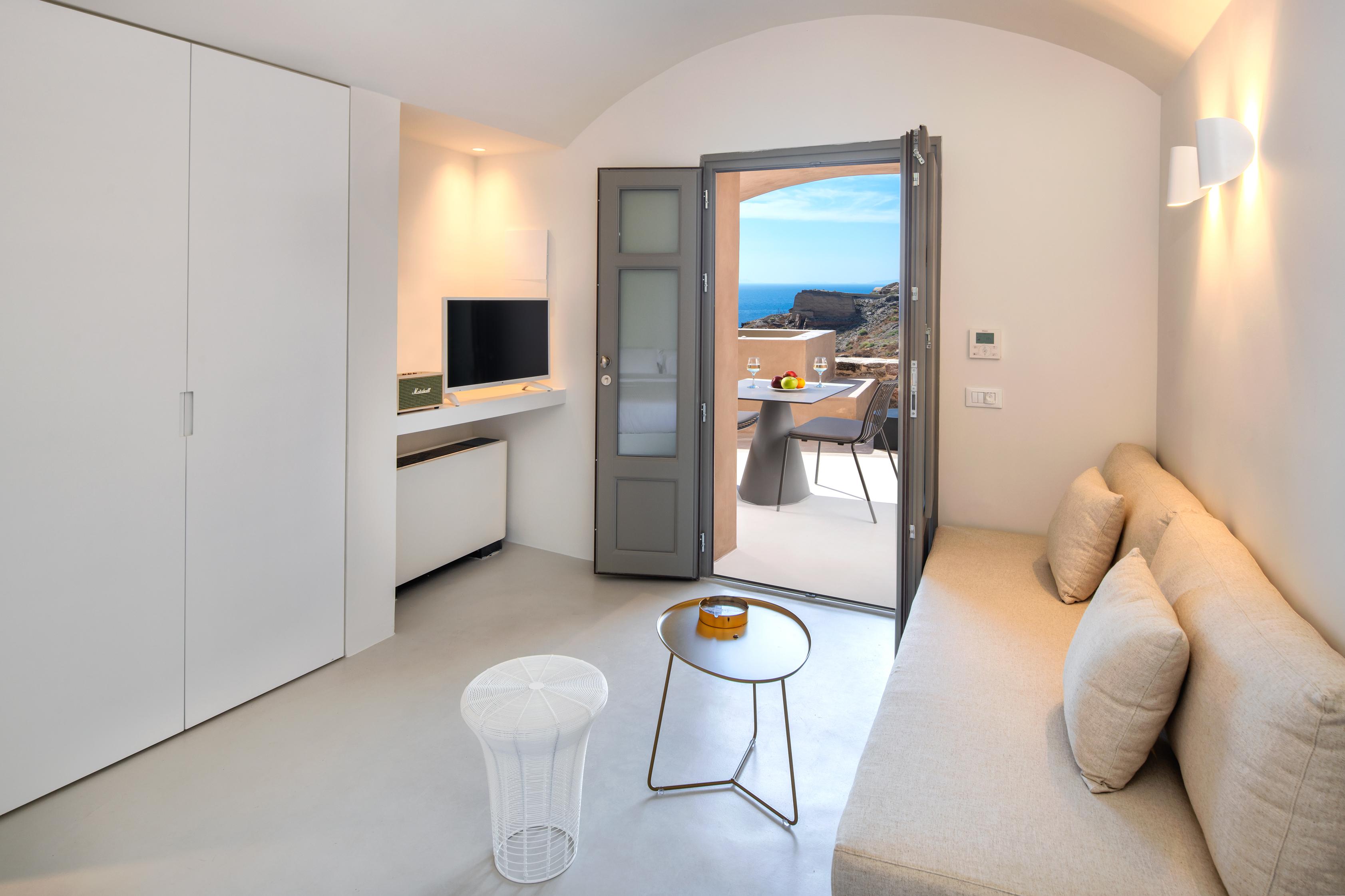 Old Castle Villa Oia (Santorini)