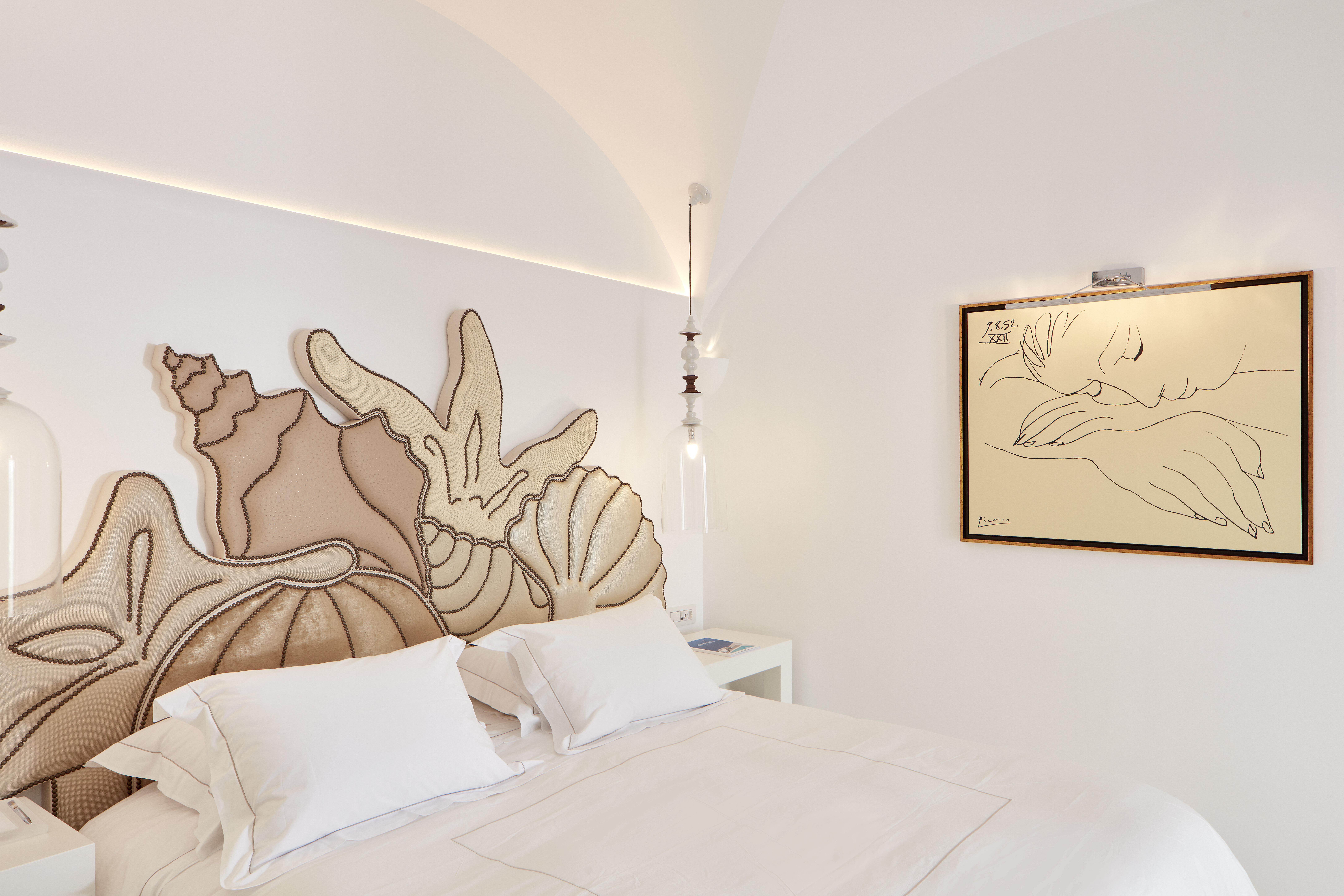 Canaves Sunday Hotel