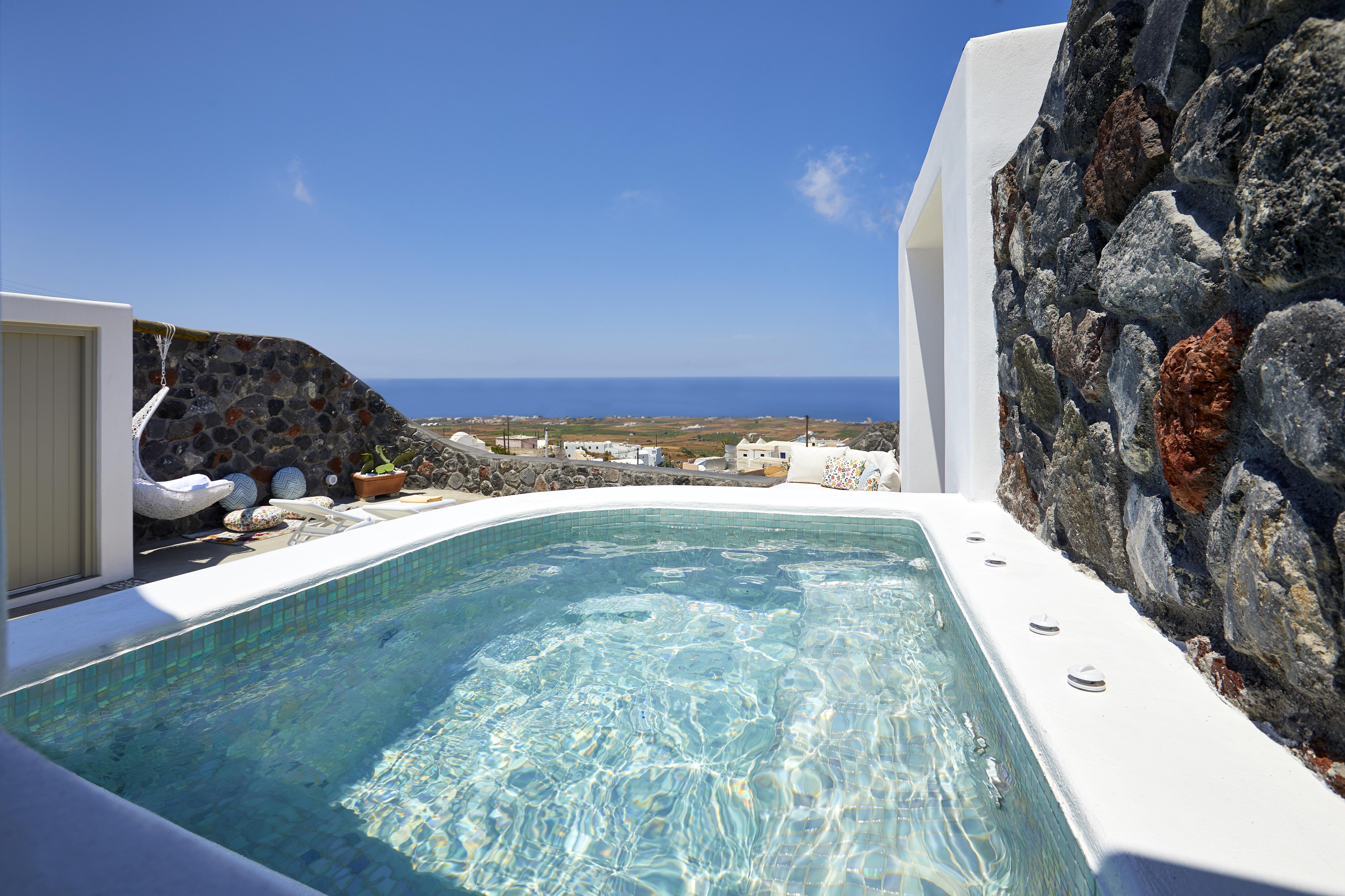 Mellow Luxury Cave Hotel Oia (Santorini)