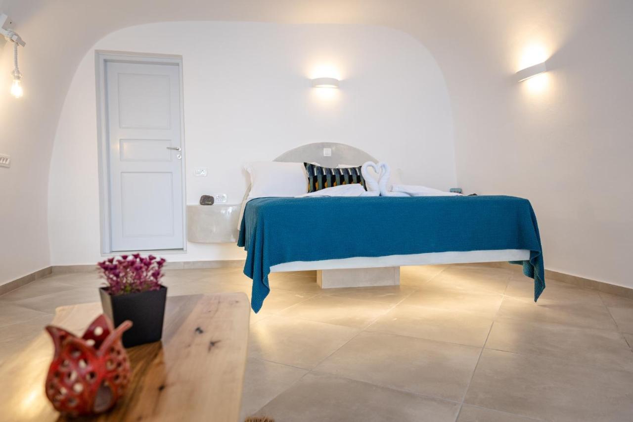 Sunborn Oia (Santorini)