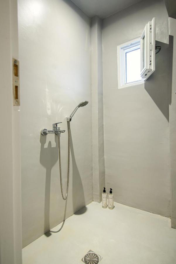 Central Hostel Oia