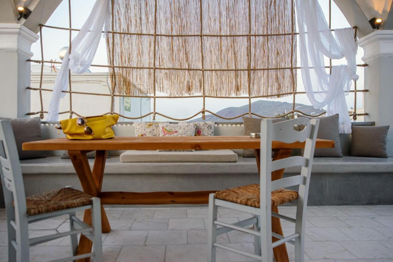 Central Hostel Oia Hostel