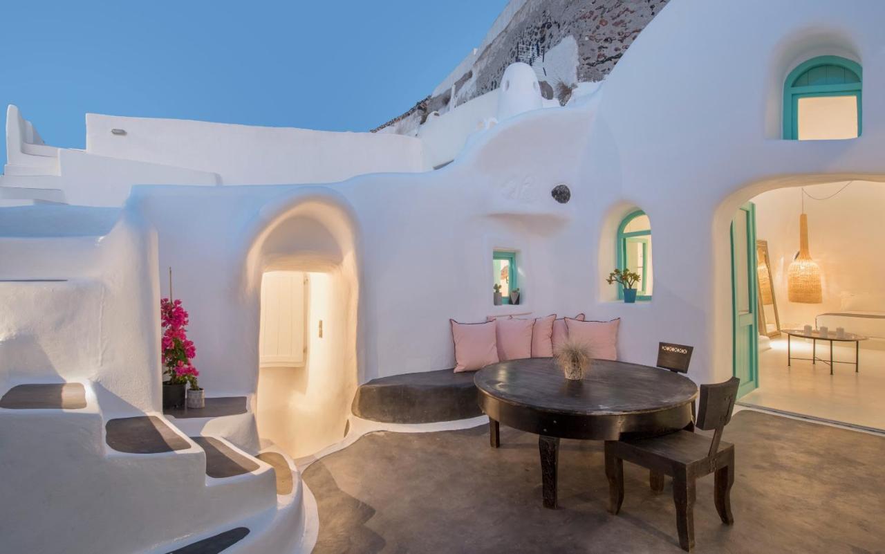 Sophia Finikia * Oia (Santorini)