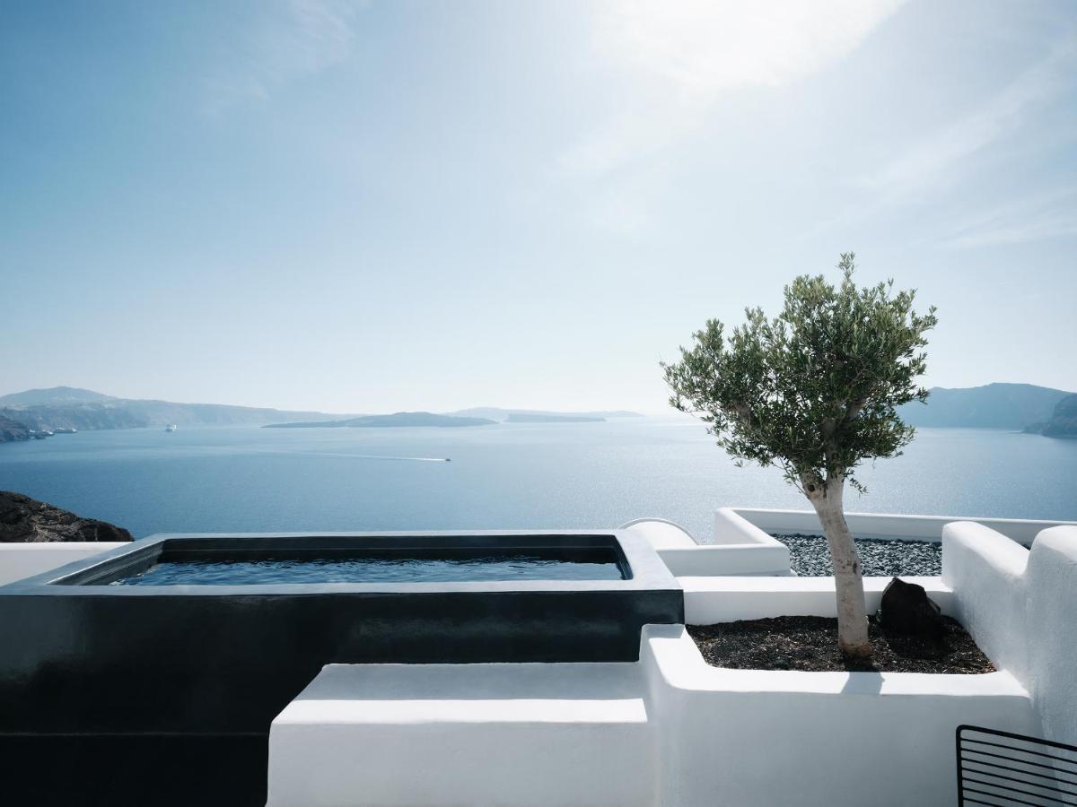 Abyss Hotel