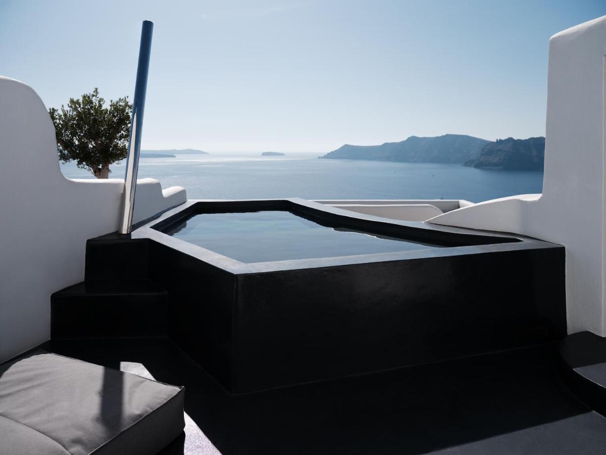 Hotel Abyss