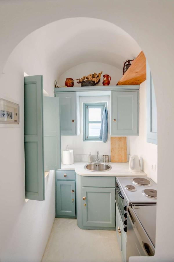 Zoe Aegeas Traditional Aparthotel Ia