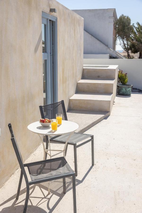Oia's Cellars Apartment