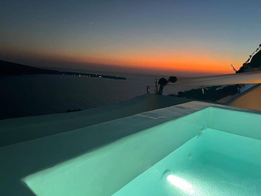 Villa Lioyerma Cave Villa2 With Private Hot Tub Oia (Santorini)