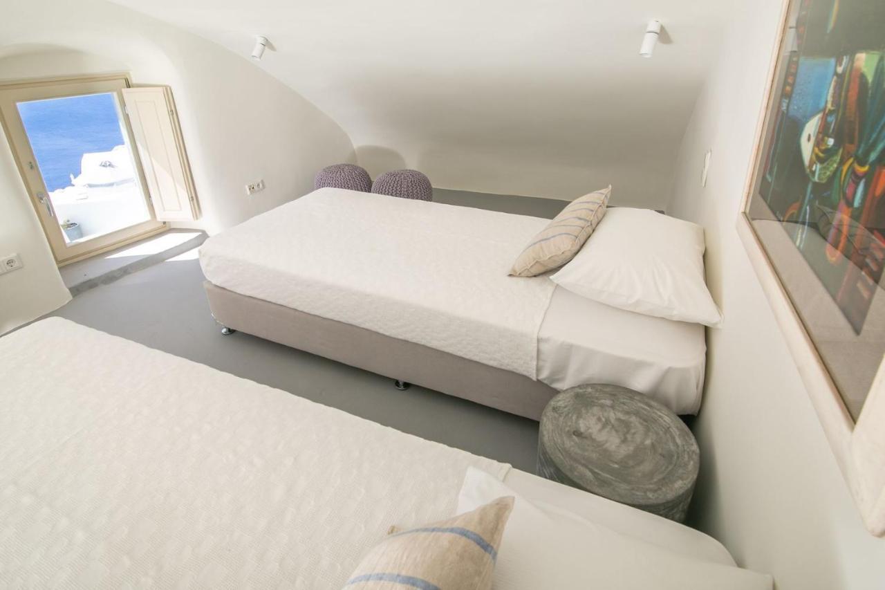 Elegant Santorini Villa Ioulia Private Pool Air Conditioning 3 Bedrooms Villa Oia (Santorini)