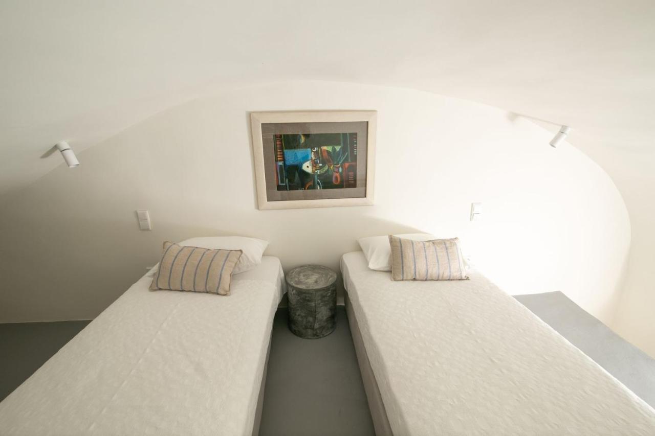 Elegant Santorini Villa Ioulia Private Pool Air Conditioning 3 Bedrooms Oia (Santorini)
