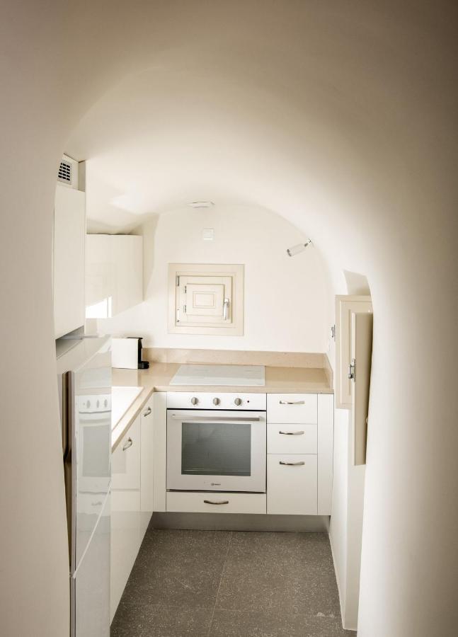 Elegant Santorini Villa Ioulia Private Pool Air Conditioning 3 Bedrooms Villa *