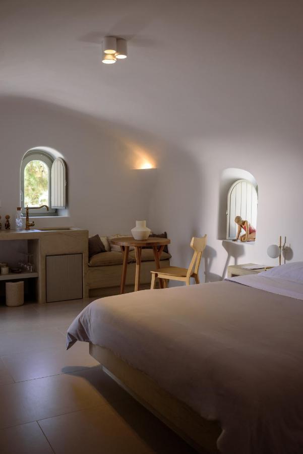 Treasures Art * Oia (Santorini)
