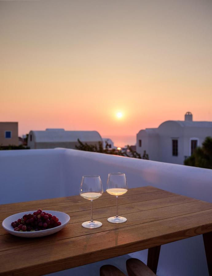 Treasures Art Oia (Santorini)