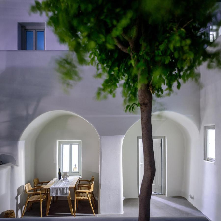 Treasures Art * Oia (Santorini)