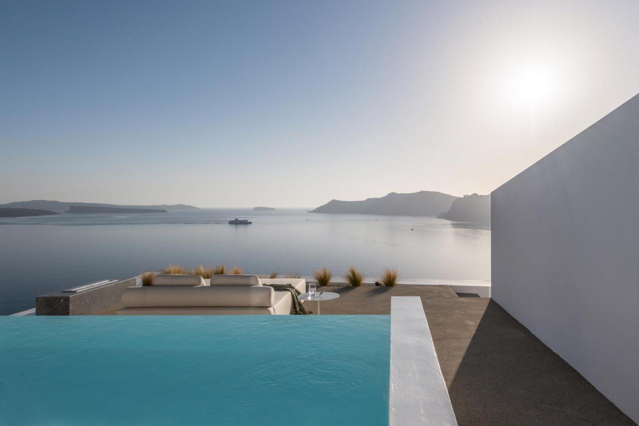 The Saint Hotel Oia (Santorini)