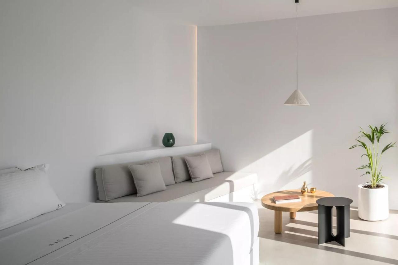 The Saint 5* Oia (Santorini)