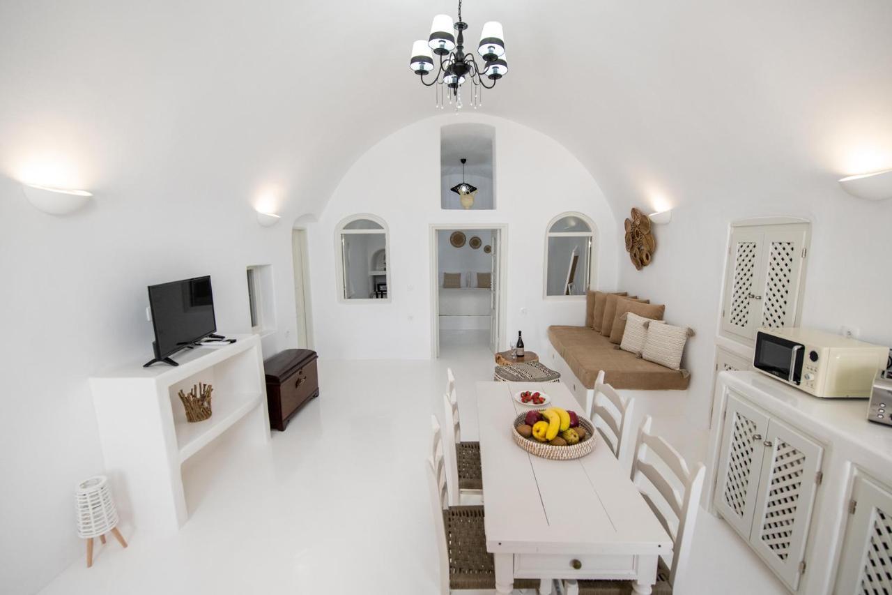 Ambi Santorini *