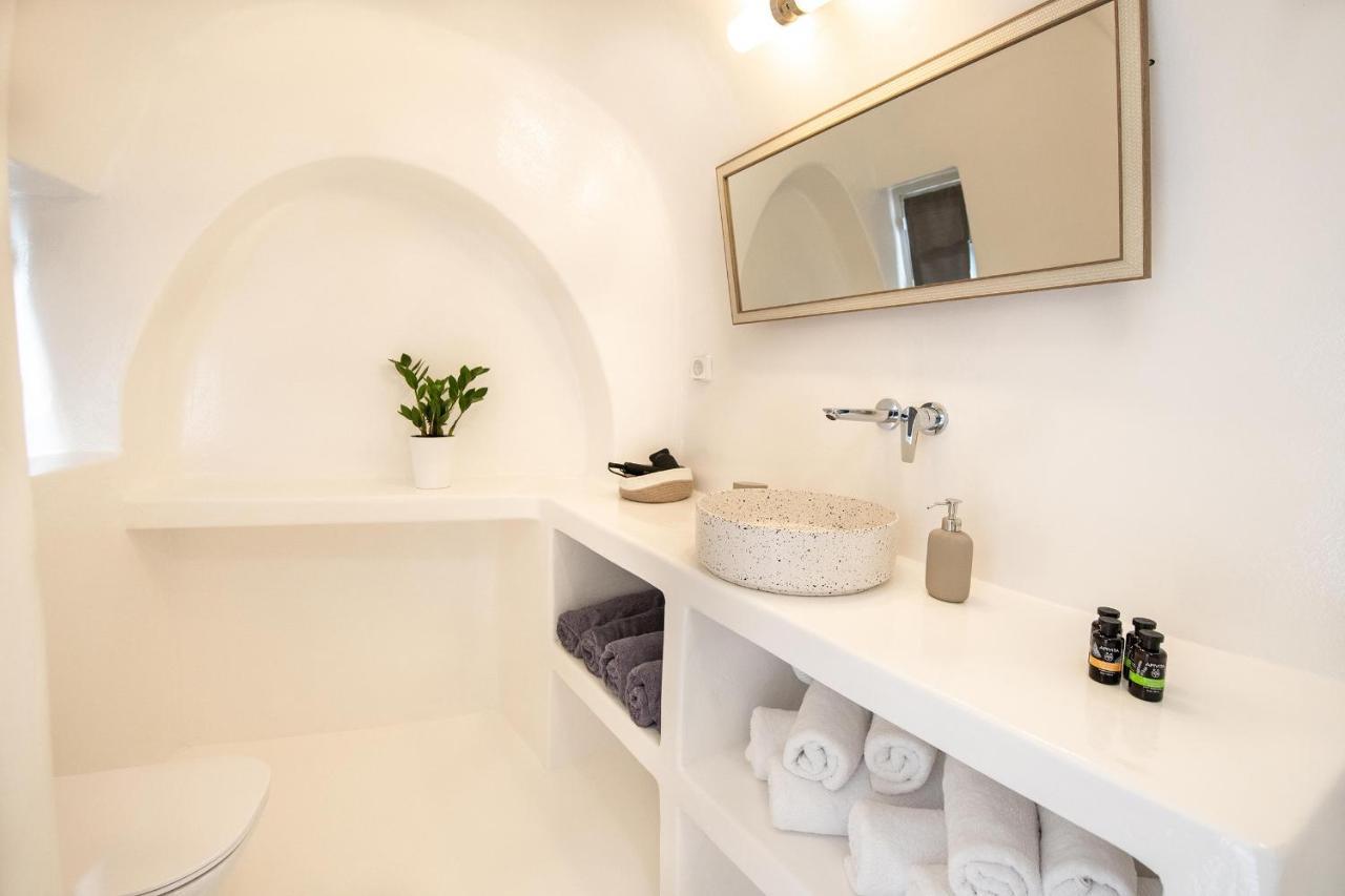 Ambi Santorini Villa