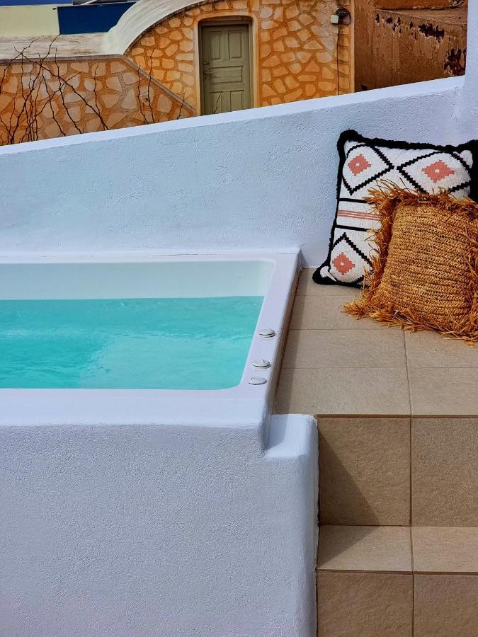 Holiday home Lovely House At Village Center Oia (Santorini)