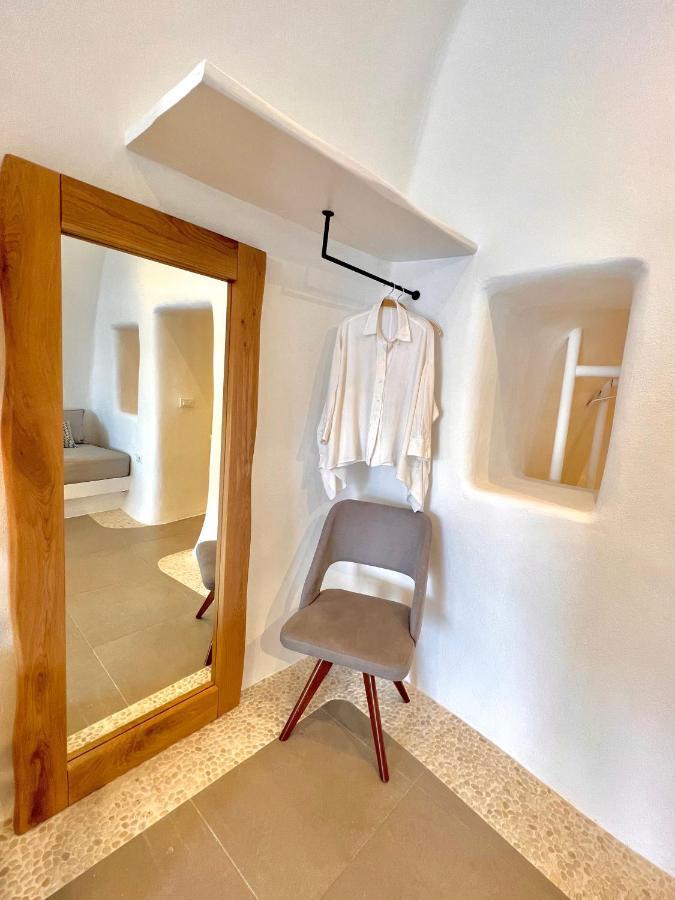 Angle Cavehouse *