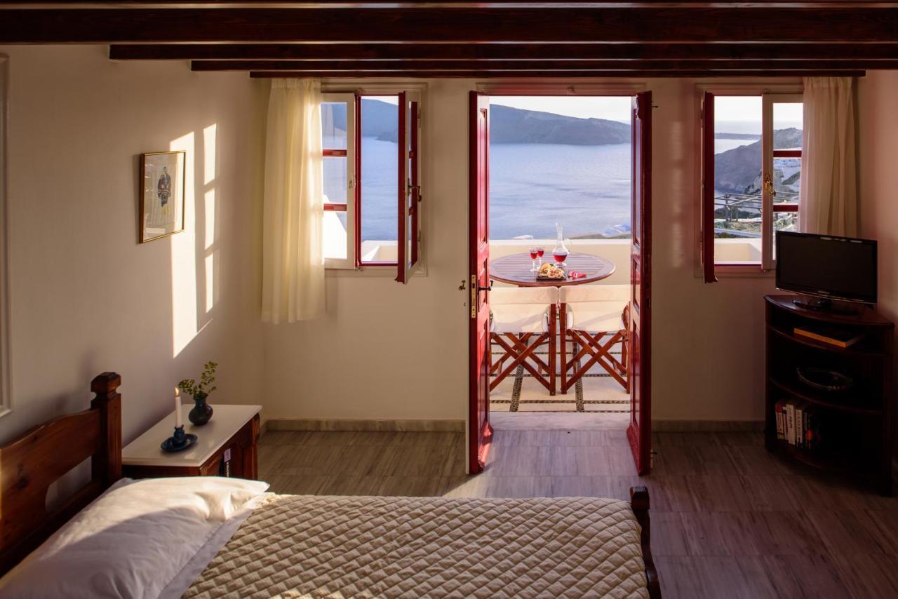 Nikos Oia (Santorini)