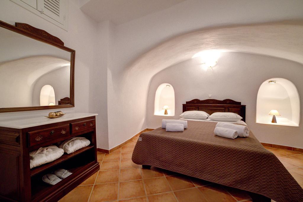 Aparthotel Cave Oia (Santorini)