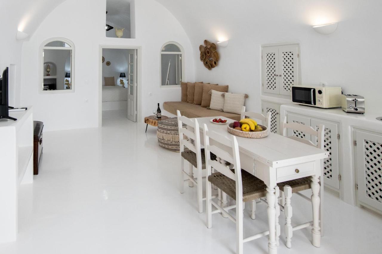 Ambi Santorini * Oia (Santorini)