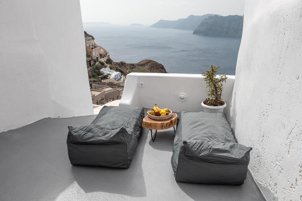 Villa Ambi Santorini *