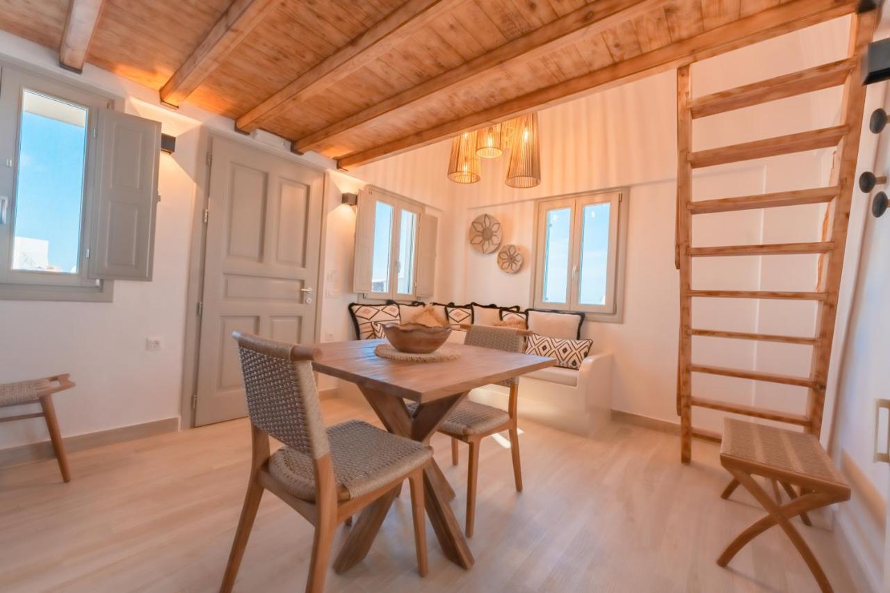 Lovely House At Village Center Oia (Santorini)