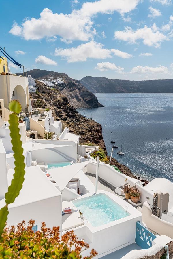 Aristos Life Luxury Cave *